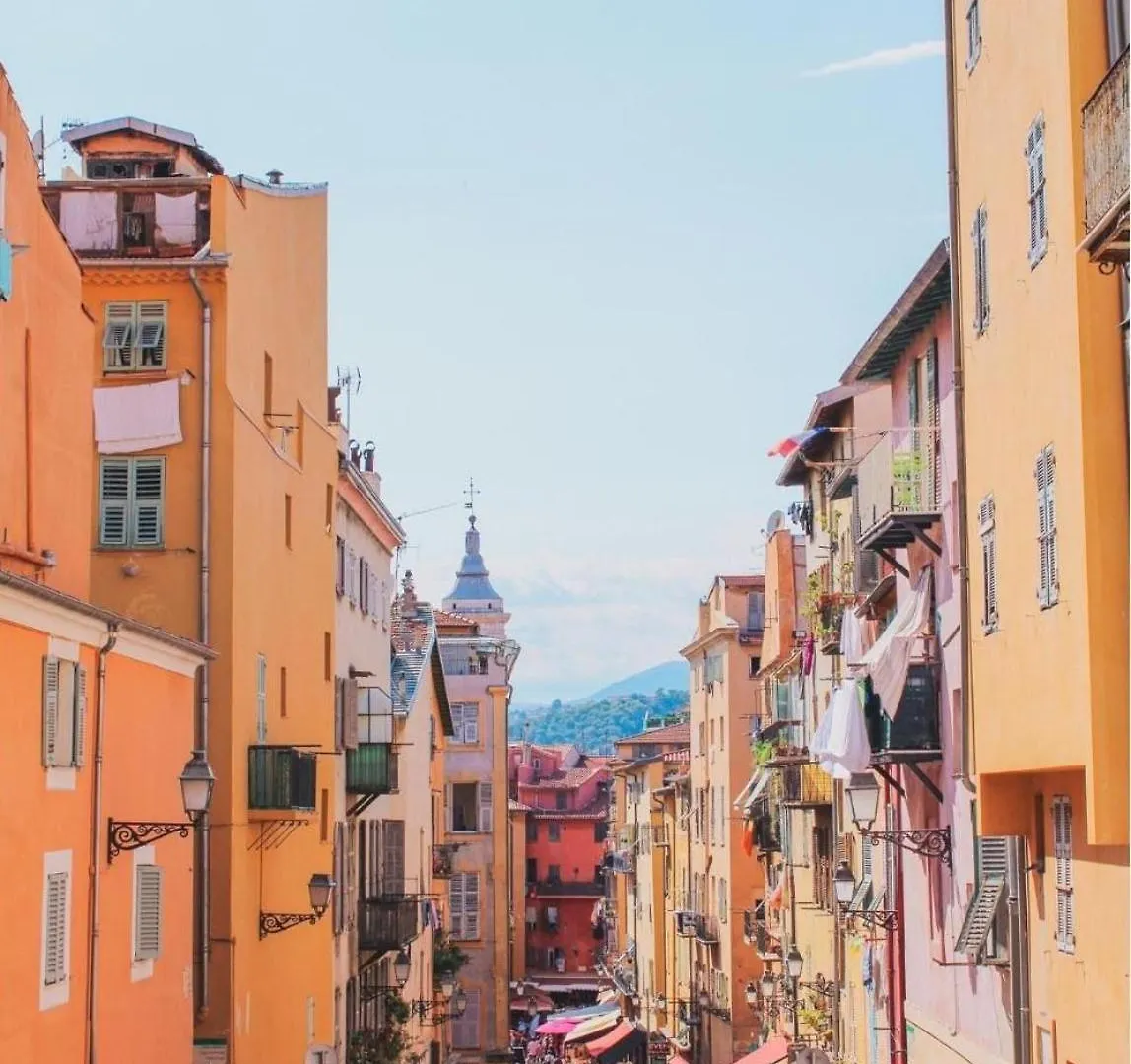 New!Chic Oasis Apt, Heart Of Nice, Family Friendly, Walking To The Beach!