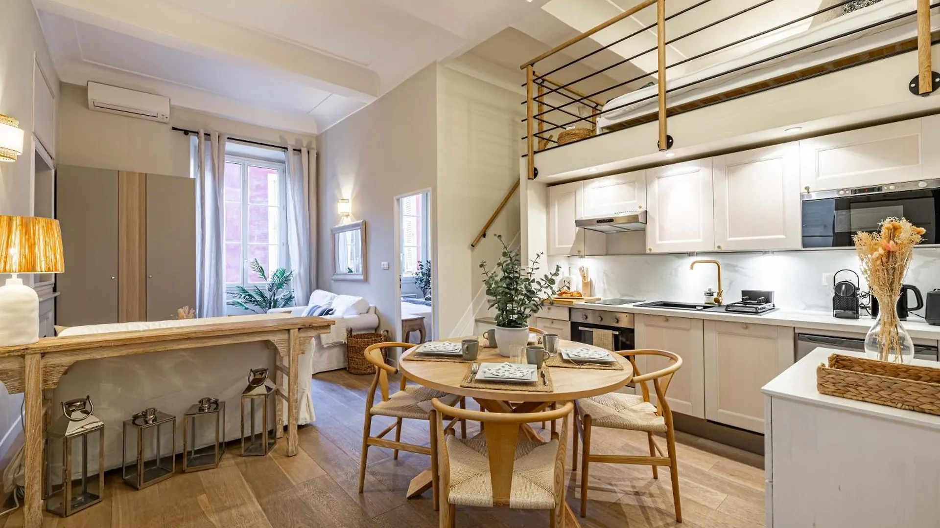 New!Chic Oasis Apt, Heart Of Nice, Family Friendly, Walking To The Beach! 0*, 니스