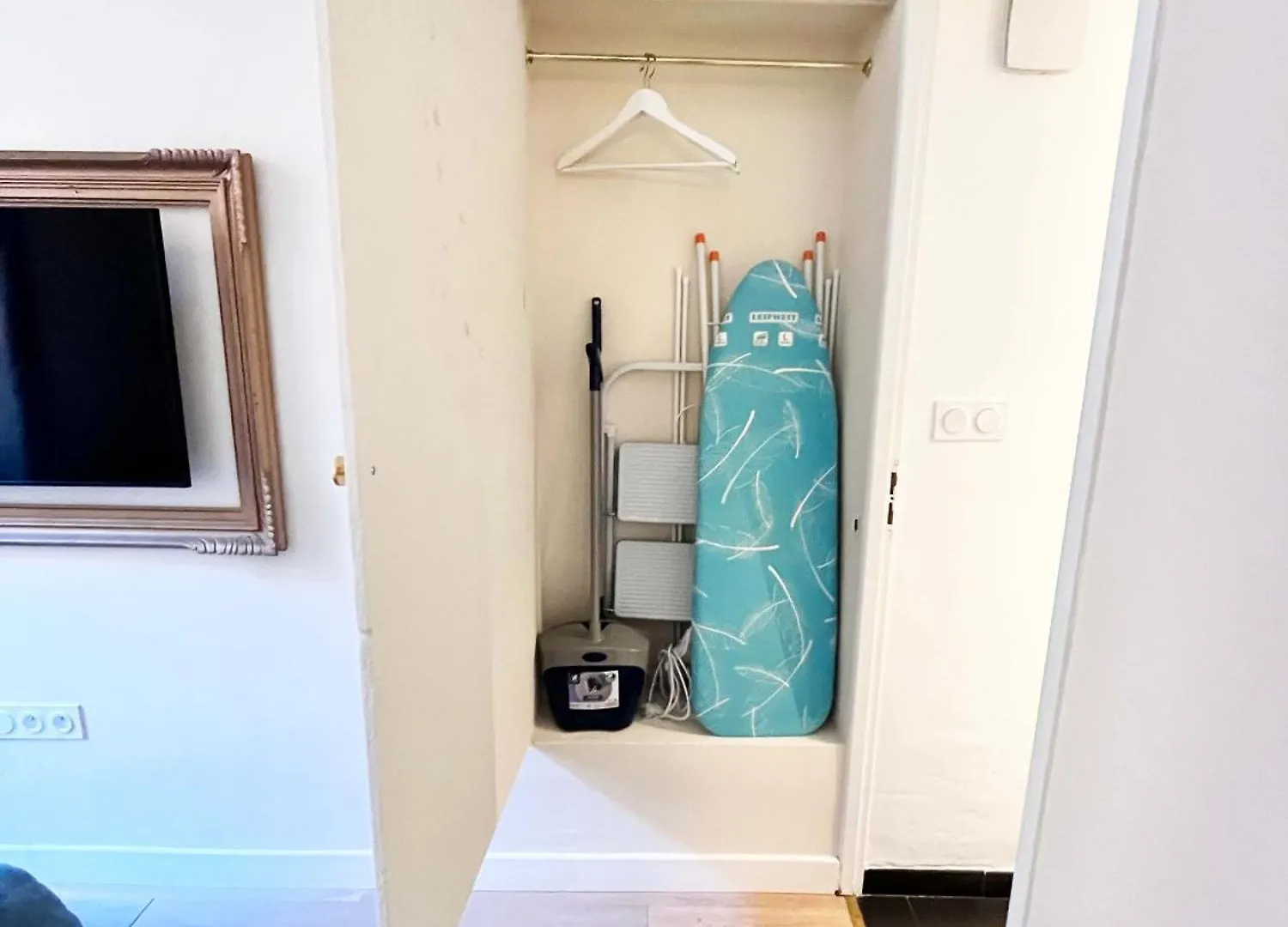 New!Chic Oasis Apt, Heart Of Nice, Family Friendly, Walking To The Beach!